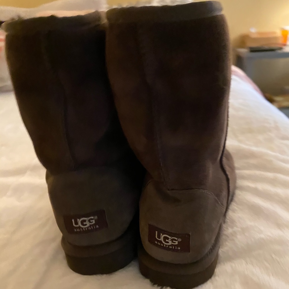 Ugg  Classic Short Boot